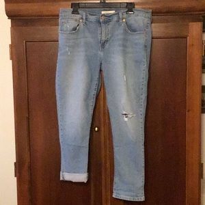 Sold Levi boyfriend jeans. Size 31